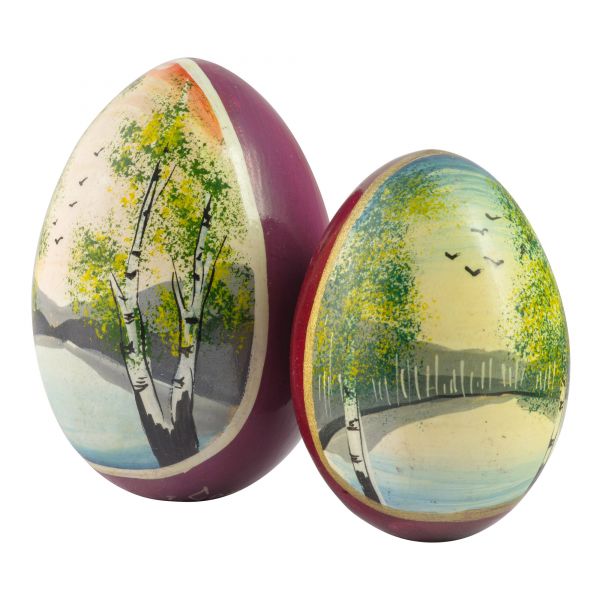 Расписные деревянные пасхальные яйца с изображением русского пейзажа.